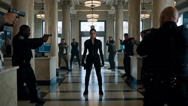 Cinematic Battle Prompt for Female Operative